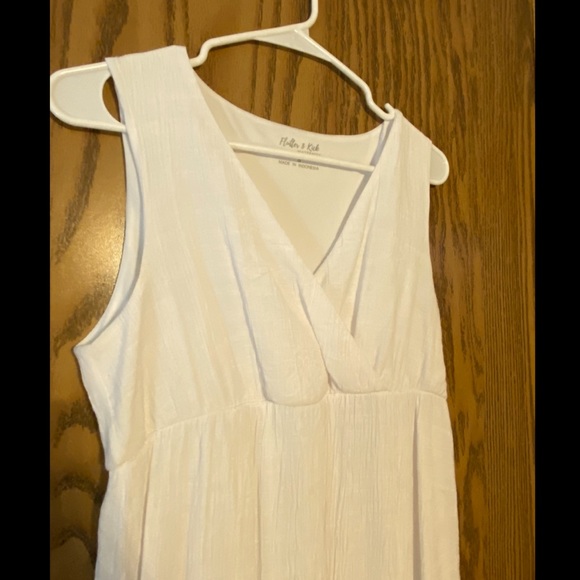 Flutter and Kick maternity gown - Picture 4 of 5